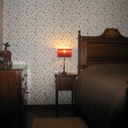 Casa Do Castelo De Celorico 招待所 3*