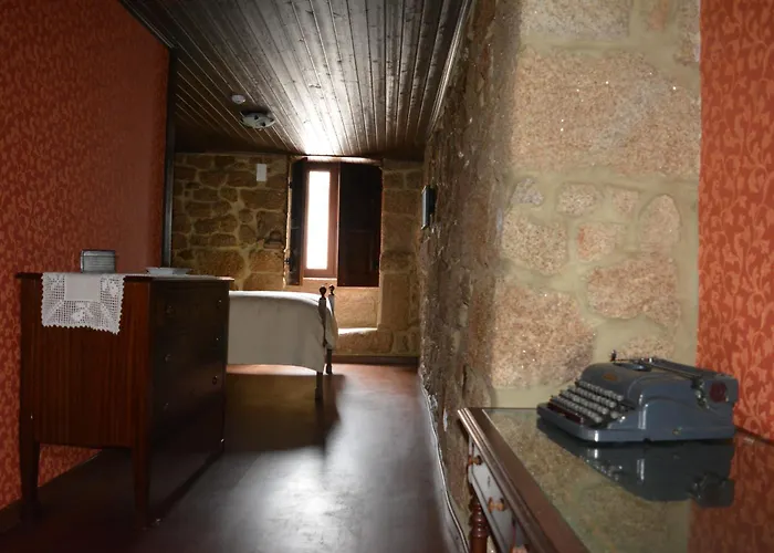 Casa Do Castelo De Celorico بيت ضيافة 3*